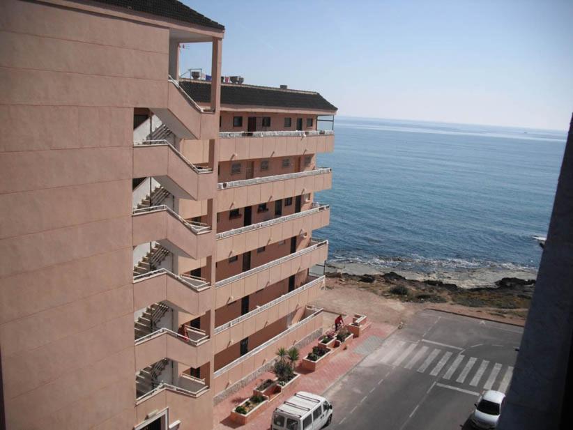 Splendido appartamento fronte mare vista spiaggia - prima linea mare Torrevieja Esterno foto