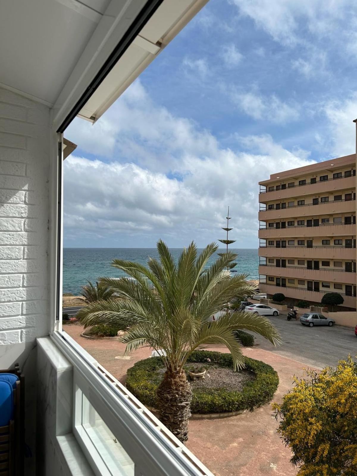 Splendido appartamento fronte mare vista spiaggia - prima linea mare Torrevieja Esterno foto